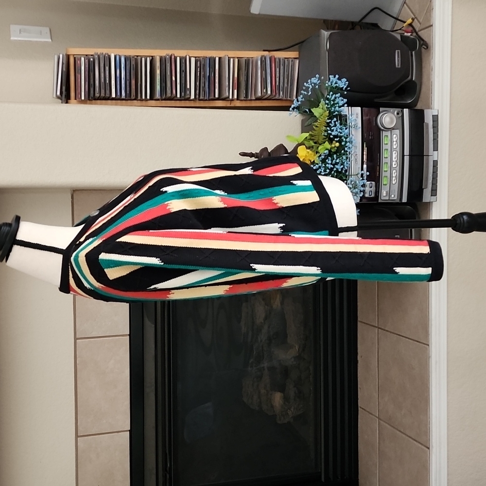 Sweater - Picture 4 of 6